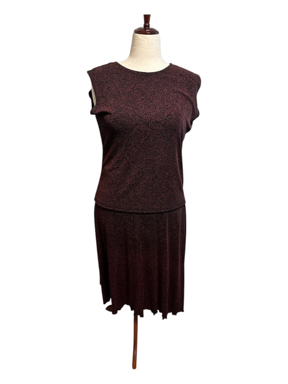Made in Heaven Burgundy 2-Piece Skirt Set Top & Skirt Elegant